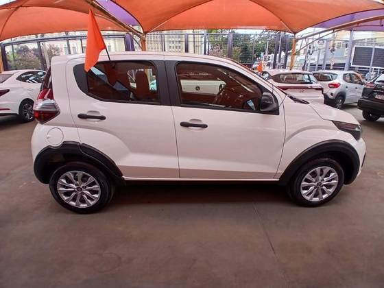 FIAT MOBI 1.0 EVO FLEX LIKE. MANUAL FIAT MOBI 1.0 EVO FLEX LIKE. MANUAL